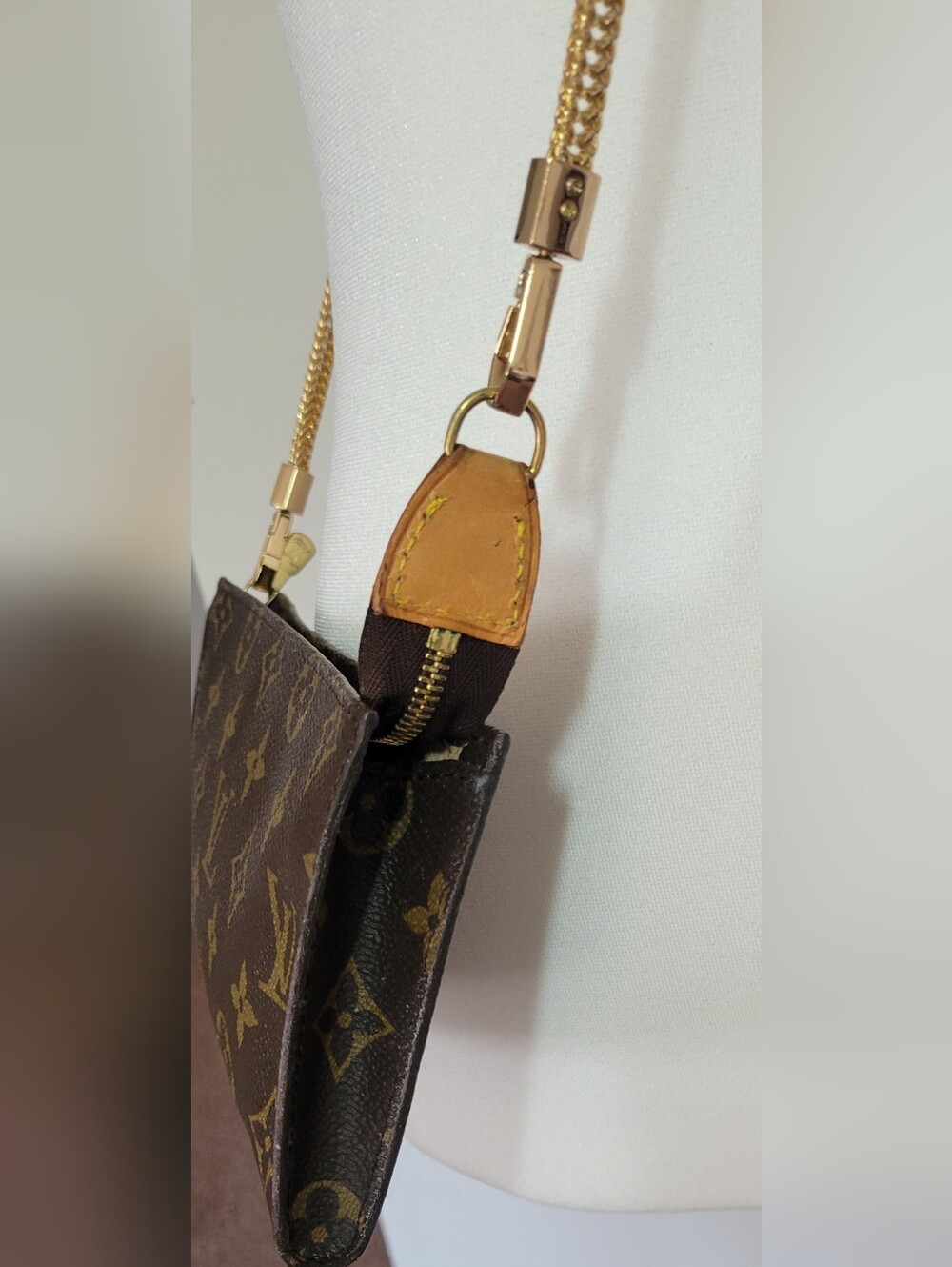 100% Authentic Louis Vuitton Pouch ,serial number :SD0998 - Picture 11 of 11